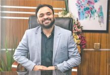 বছরে পাঁচ কোটি টাকার চারকোল রপ্তানি করেন নাজমুল বছরে পাঁচ কোটি টাকার চারকোল রপ্তানি করেন নাজমুল